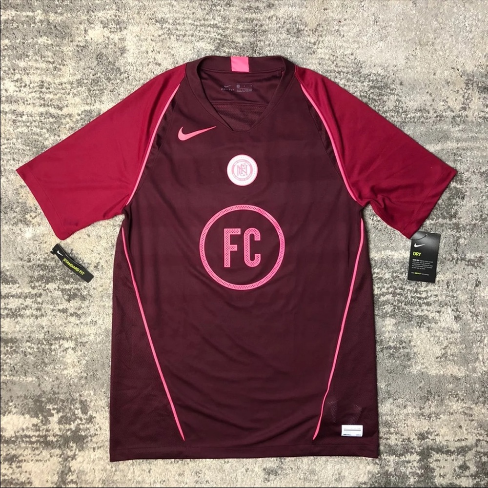 2019 Nike F. C. Jersey on size Medium